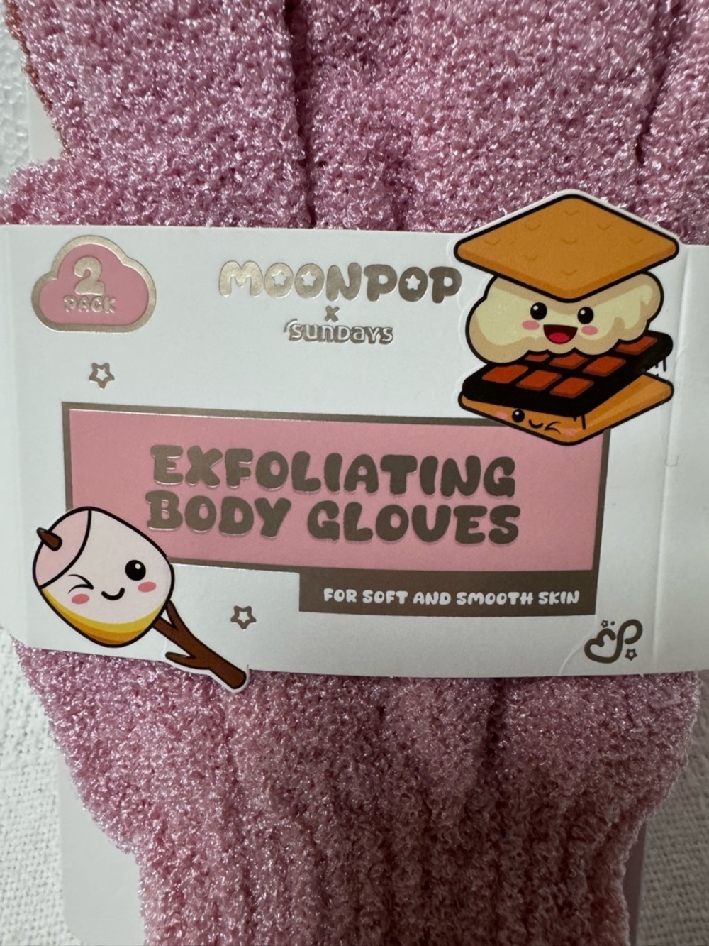 MOONPOP Exfoliating Body Gloves in Mauve Pink - Picture 3 of 5